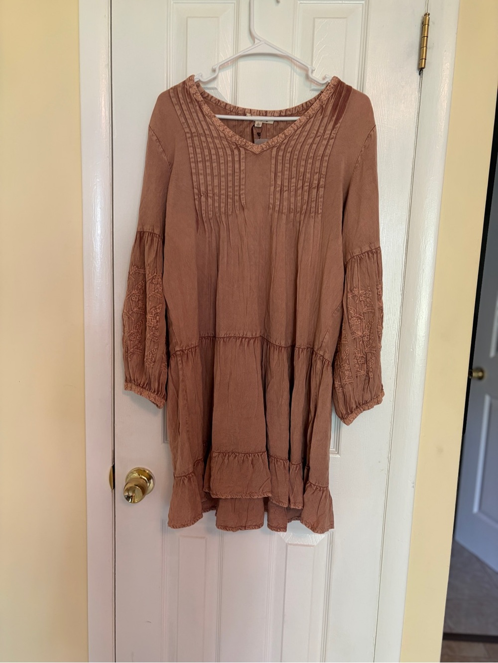 NWT Solitaire Mauve Boho Dress - Picture 2 of 10